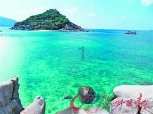 小黄鸭德盈授出合共1471.4万股奖励股份